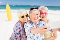 9 правил довгожителів, які допоможуть жити довше і вам