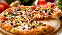 Італійцям можуть заборонити їсти піцу та морозиво після опівночі