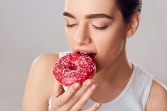 Продукти з високим вмістом холестерину, які слід припинити їсти після 50 для здоров’я серця