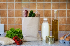 5 продуктів, які категорично  не можна зберігати на столі