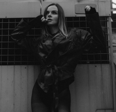 KARINA з серіалу «Київ вдень та вночі» презентує нову пісню про власні пріоритети