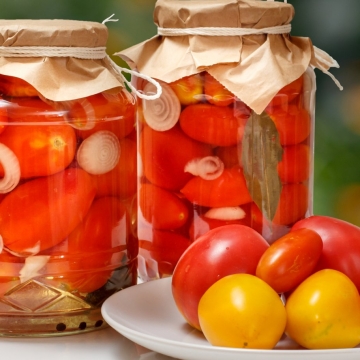 Кращий рецепт консервованих помідорів на зиму – смачно й дуже просто