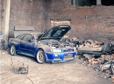 В Україні від ворожої ракетної атаки постраждав раритетний Nissan Skyline GT-R