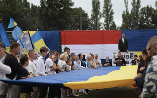 У Нідерландах вперше провели автозаїзд на підтримку українських військовополонених та безвісти зниклих