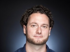 CHRIS KURT