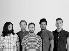 YOUNG THE GIANT